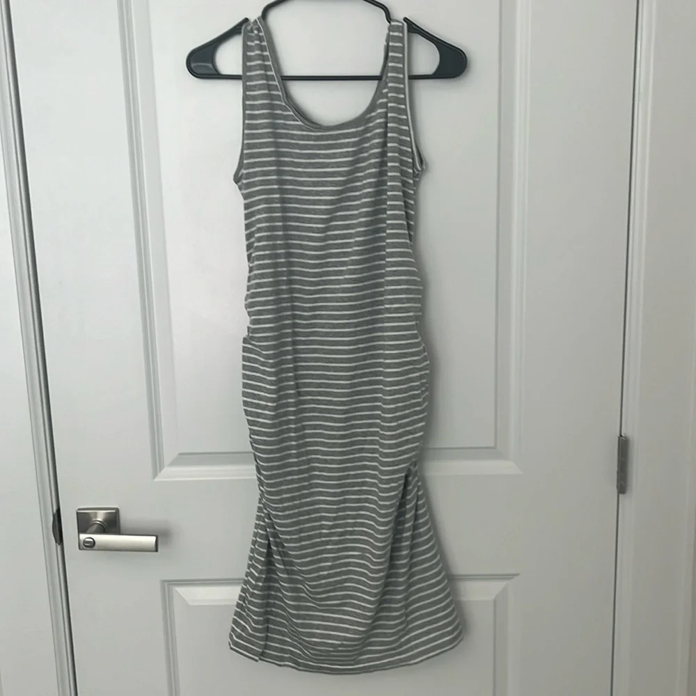 Maternity Sleeveless Tank Bodycon with Side Ruching Dress - Picture 3 of 4